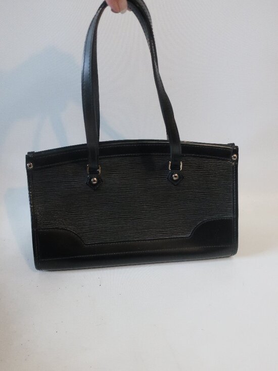 Womens Louis Vuitton AP1029 Epi Madeleine PM Black Leather Shoulder Handbag - Picture 2 of 16